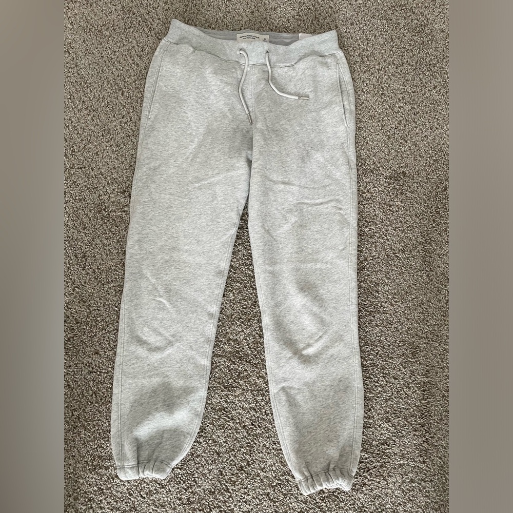 EUC Sz XS gray fleece jogger A&F (fits like size small)